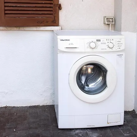 M049 - Trilocale Con Giardino In Via Ascoli Piceno, Daire